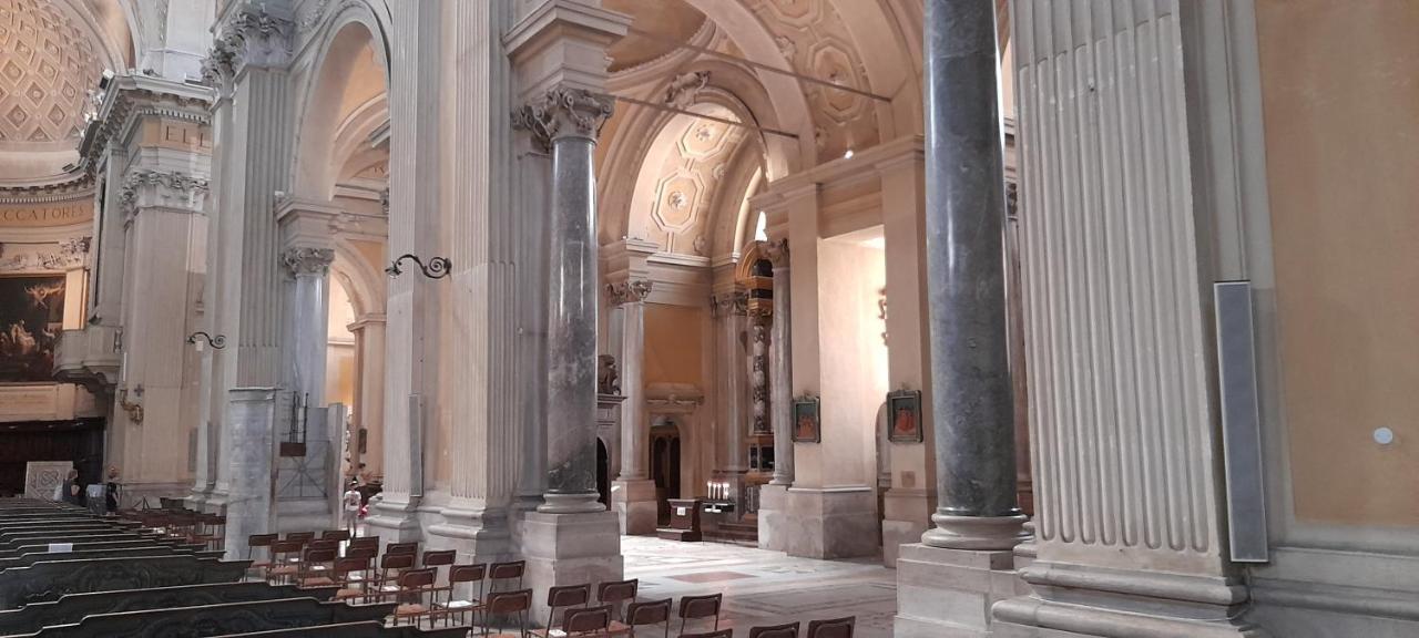 Corte Cavour. Una mansarda nel cuore della città Ravena Exterior foto