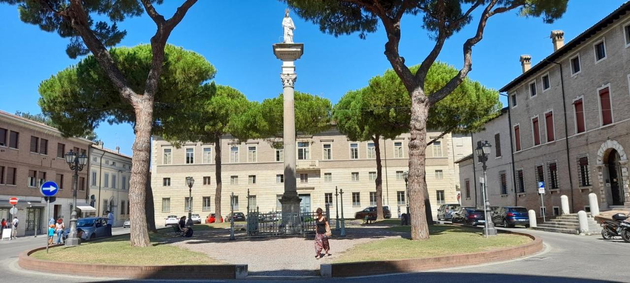 Corte Cavour. Una mansarda nel cuore della città Ravena Exterior foto